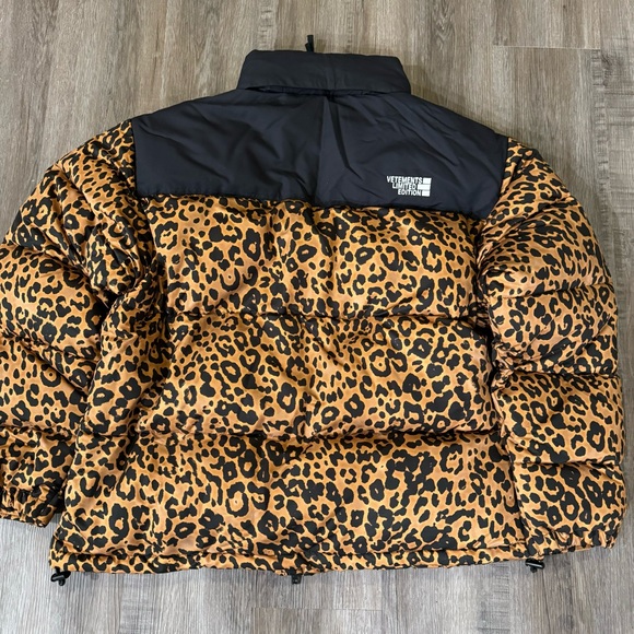 Vetements Logo Limited Edition Leopard Puffer Jacket Coat - Picture 16 of 16